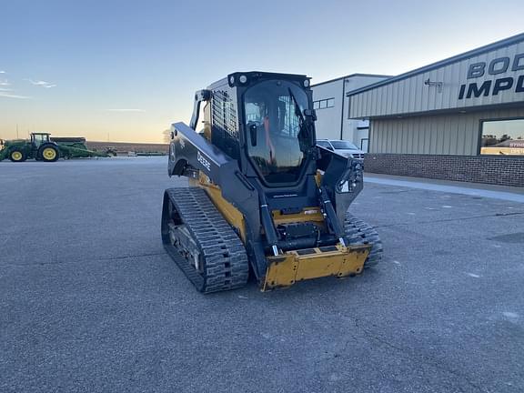 Image of John Deere 333G equipment image 2