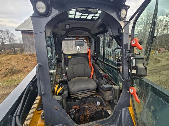 Image of John Deere 333G equipment image 2