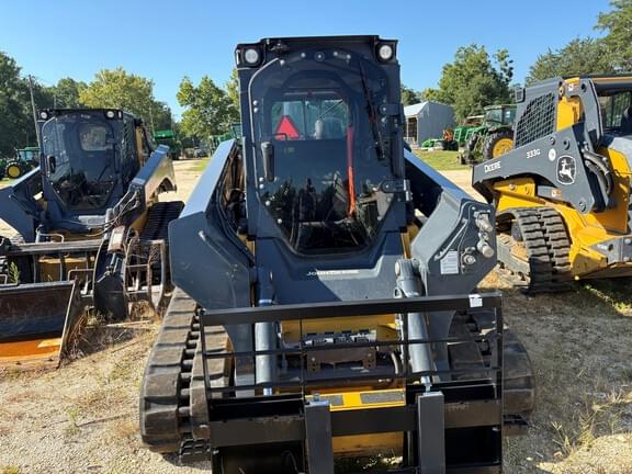 Image of John Deere 333G Primary image