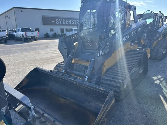 Image of John Deere 333G equipment image 1
