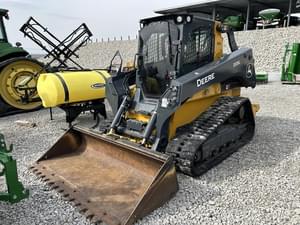 2023 John Deere 333G Image