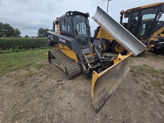 2023 John Deere 333G Equipment Image0