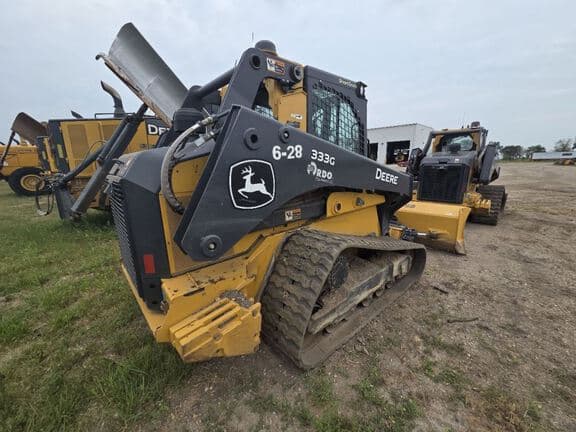 Image of John Deere 333G equipment image 2