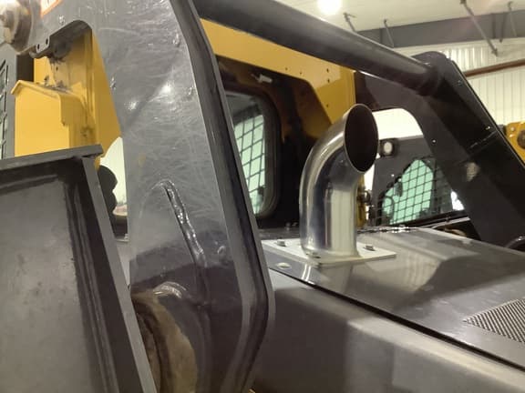 Image of John Deere 333G equipment image 4