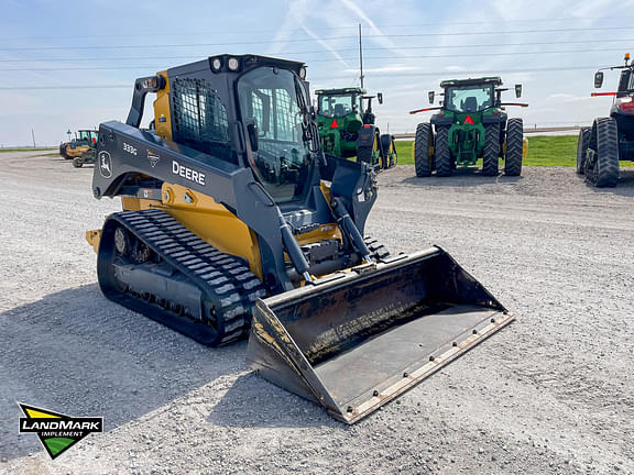 Image of John Deere 333G equipment image 2