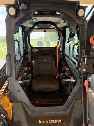Image of John Deere 333G equipment image 3
