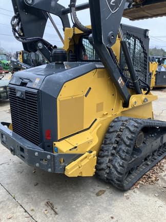 Image of John Deere 333G equipment image 3