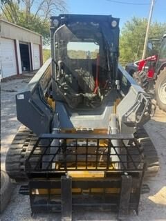 2023 John Deere 333G Equipment Image0