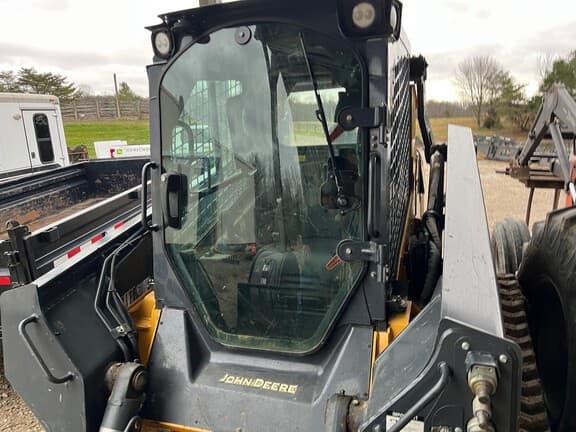 Image of John Deere 333G equipment image 4