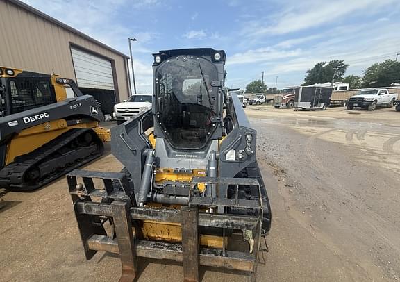 Image of John Deere 333G equipment image 2