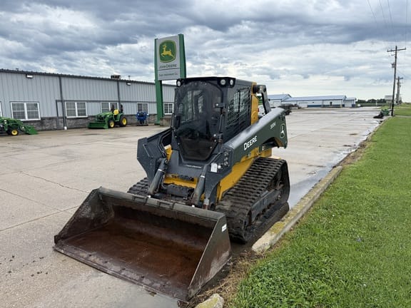 2023 John Deere 333G Equipment Image0