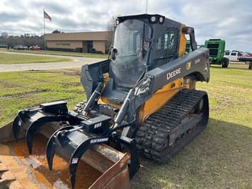 Main image John Deere 333G