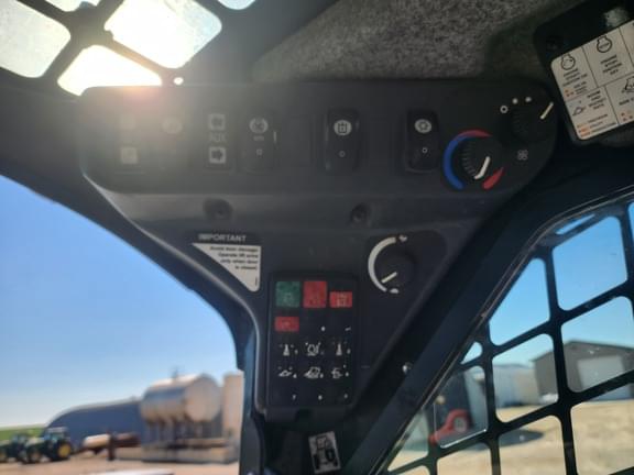 Image of John Deere 333G equipment image 4