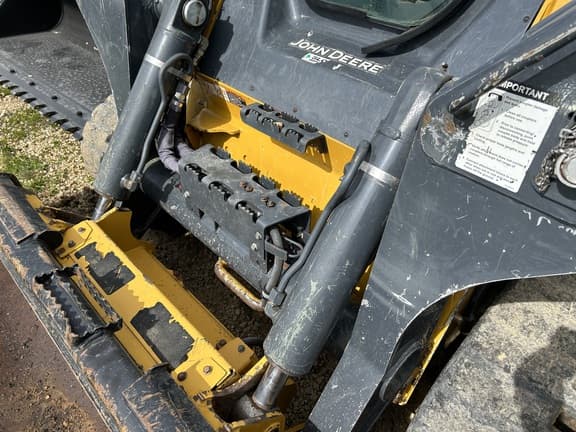 Image of John Deere 333G equipment image 2