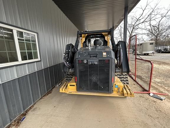 Image of John Deere 333G equipment image 3