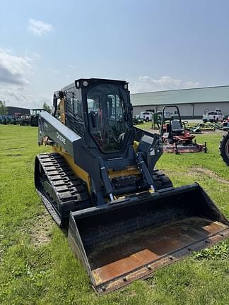 Image of John Deere 333G Primary image
