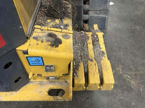 Image of John Deere 333G equipment image 3