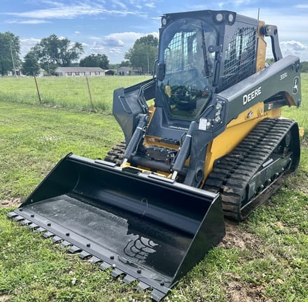 2023 John Deere 333G Equipment Image0