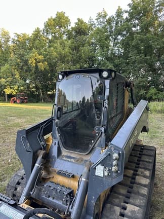 Image of John Deere 333G equipment image 2