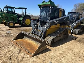 Main image John Deere 333G
