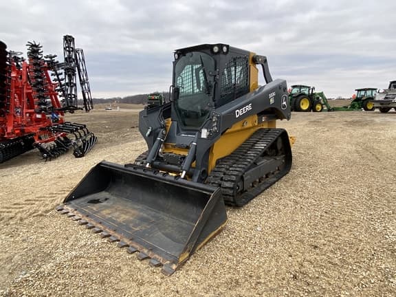 Image of John Deere 333G equipment image 2