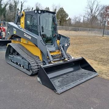 Main image John Deere 333G