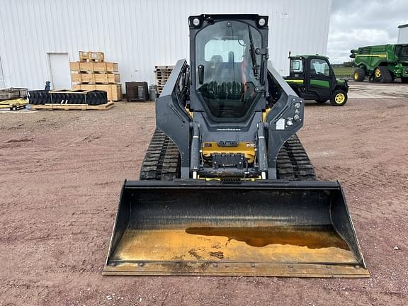 Image of John Deere 333G equipment image 1