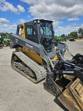 Main image John Deere 333G