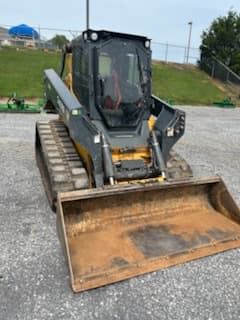 Image of John Deere 333G equipment image 1