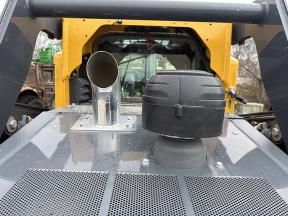 Image of John Deere 333G equipment image 4