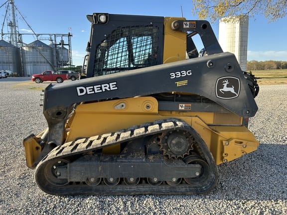 Main image John Deere 333G