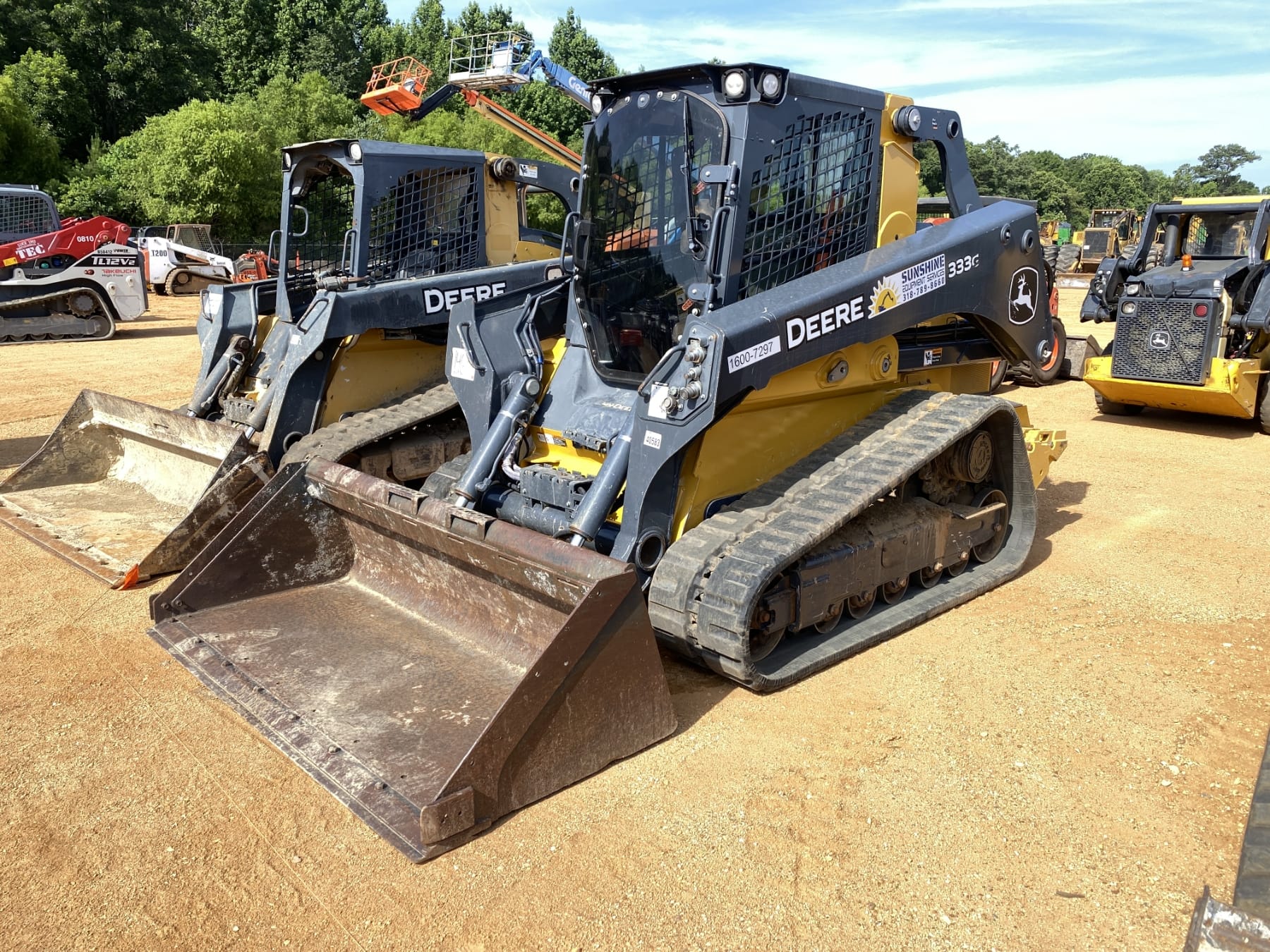 2023 John Deere 333G Equipment Image0