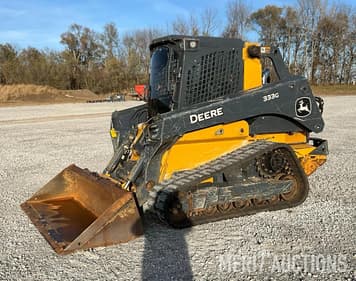 Main image John Deere 333G