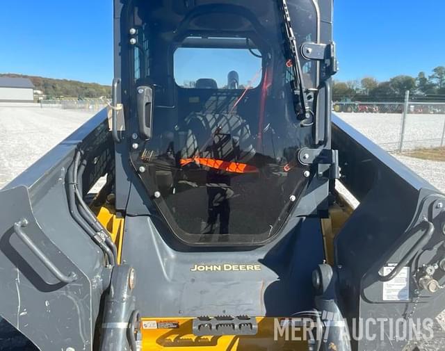 Image of John Deere 333G equipment image 1