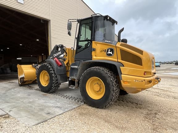 Image of John Deere 344P equipment image 3