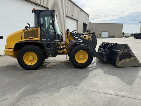 Image of John Deere 344P equipment image 1