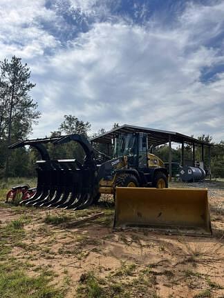 Image of John Deere 344P equipment image 2