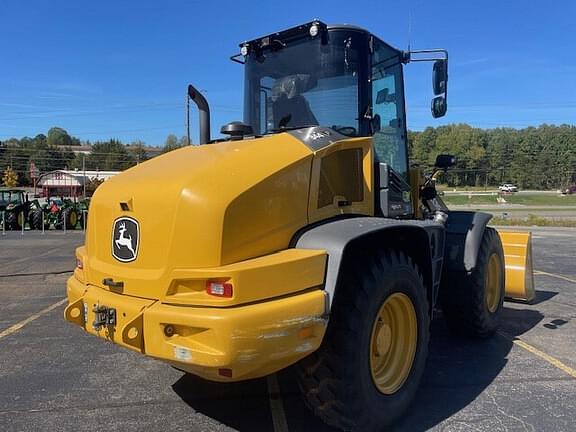 Image of John Deere 344P equipment image 3