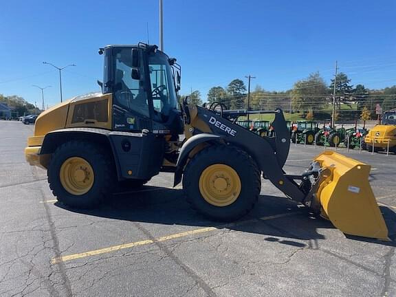 Image of John Deere 344P equipment image 1