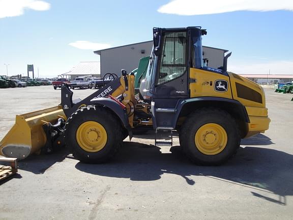 Image of John Deere 344L equipment image 1