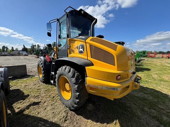 Image of John Deere 344L equipment image 1
