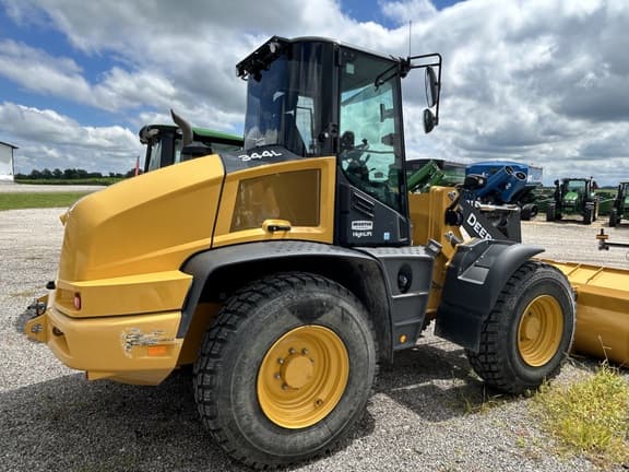Image of John Deere 344L equipment image 2