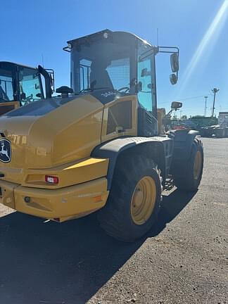 Image of John Deere 344L equipment image 2