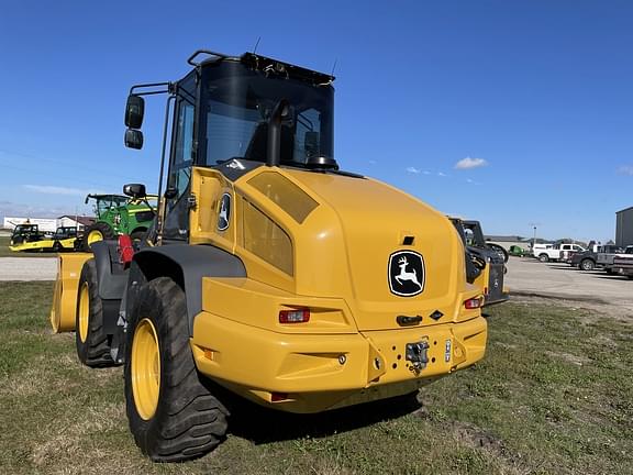 Image of John Deere 344P equipment image 1