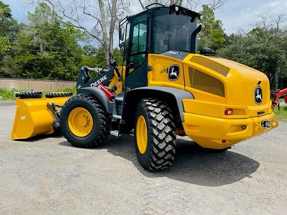 Image of John Deere 344P equipment image 1