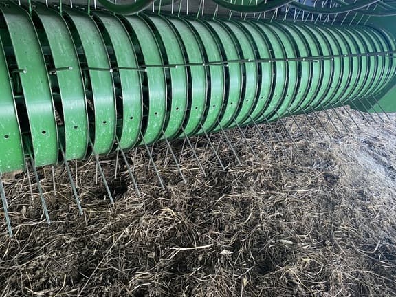 Image of John Deere 348 equipment image 4