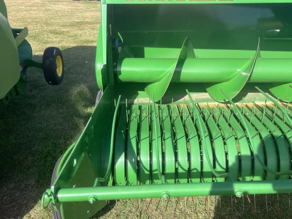 Image of John Deere 348 equipment image 2