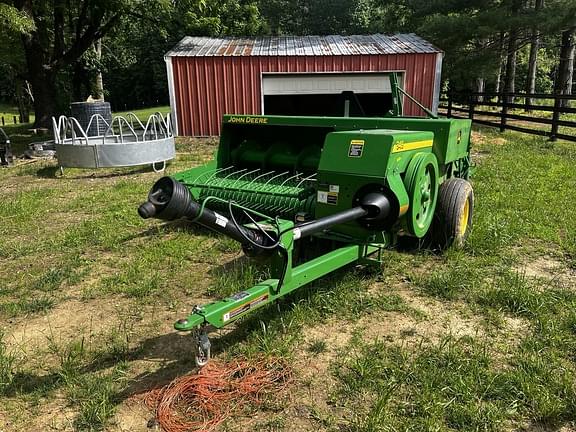 Image of John Deere 348 equipment image 1