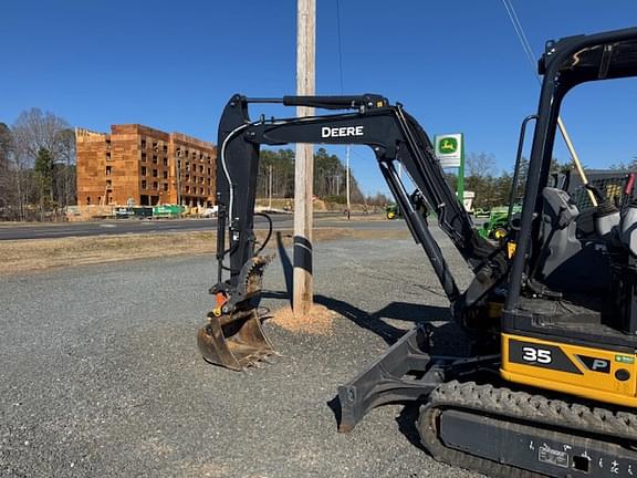 Image of John Deere 35P equipment image 2