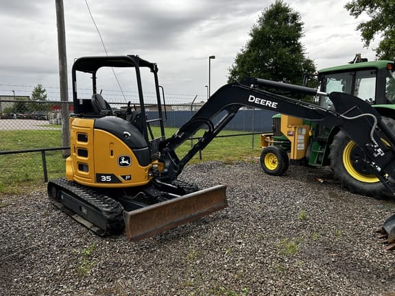 2023 John Deere 35P Equipment Image0